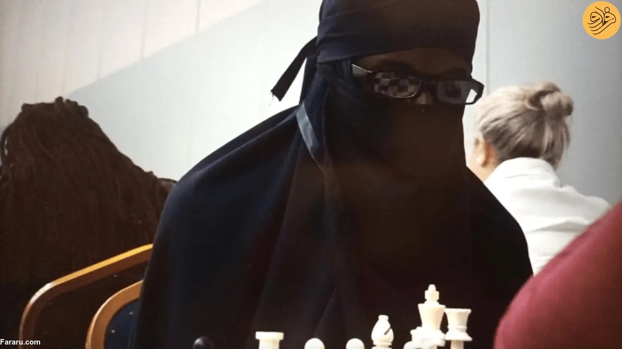 قهرمان شطرنج زنان، مرد از آب درآمد!