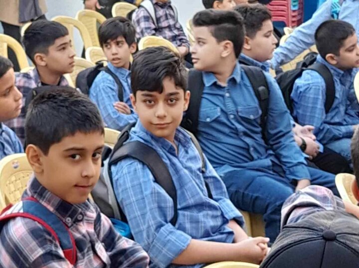 دانش آموزان تهرانی بدون کیف و کتاب به مدرسه می روند