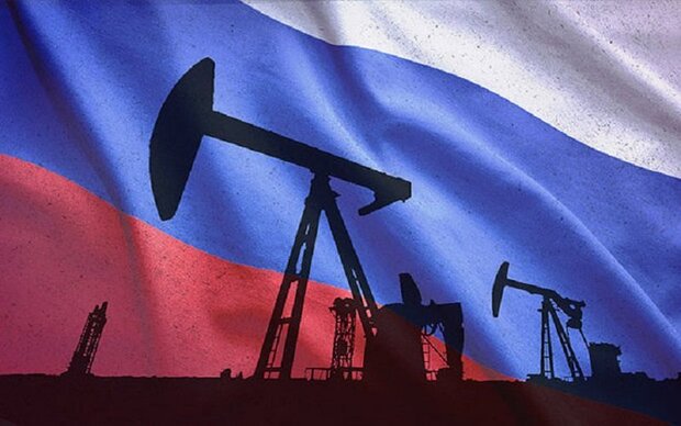 دومشتری نفت ایران به سراغ مسکو رفتند/چین وهند دنبال نفت ارزان
