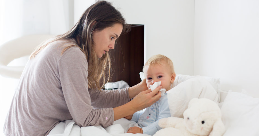علائم آنفلوانزا در نوزادان و کودکان+ درمان و عوارض احتمالی