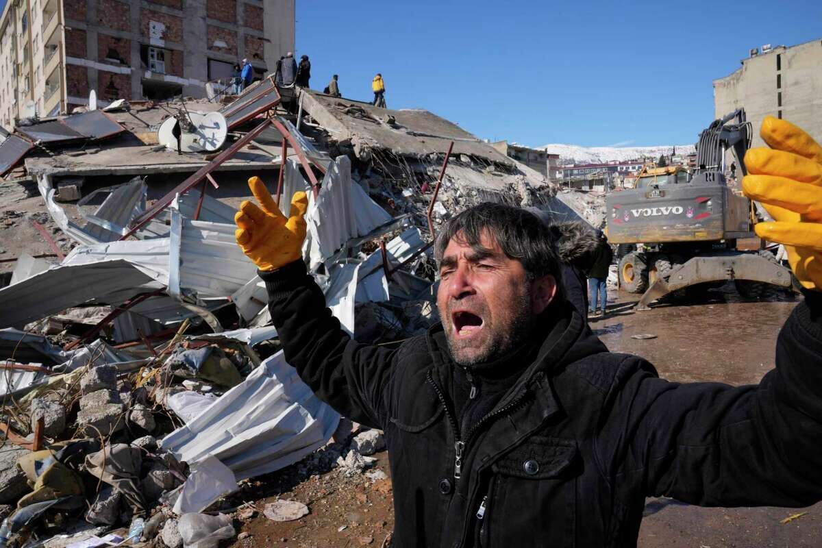 زلزله ۵.۶ ریشتری در ترکیه/ خسارت به برخی ساختمان ها