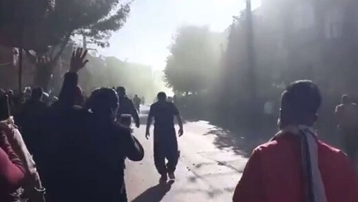 مرگ مشکوک سه معترض در جوانرود/ به آتش کشیدن دو خانه سازمانی